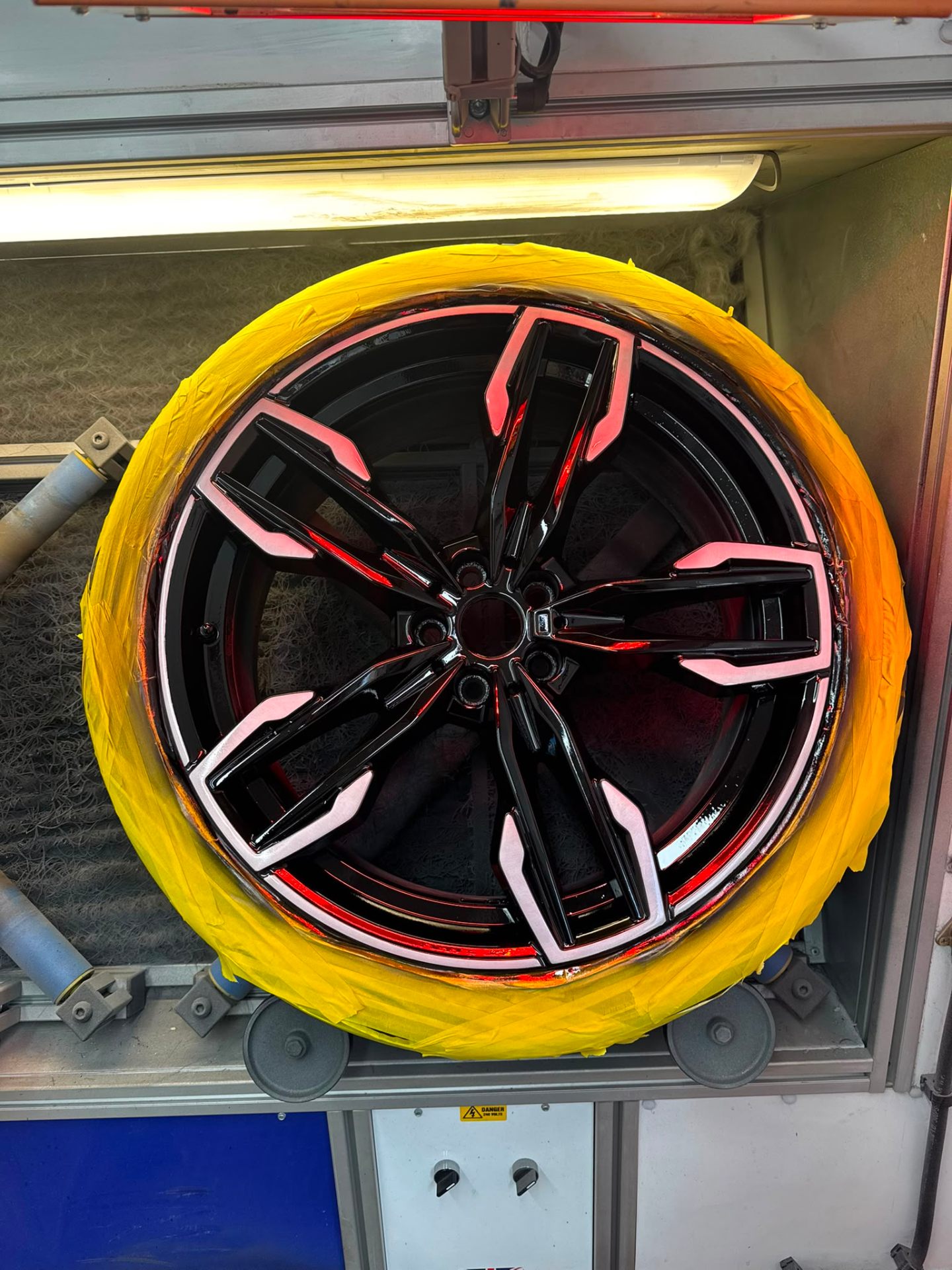 BMW two-tone wheel finish