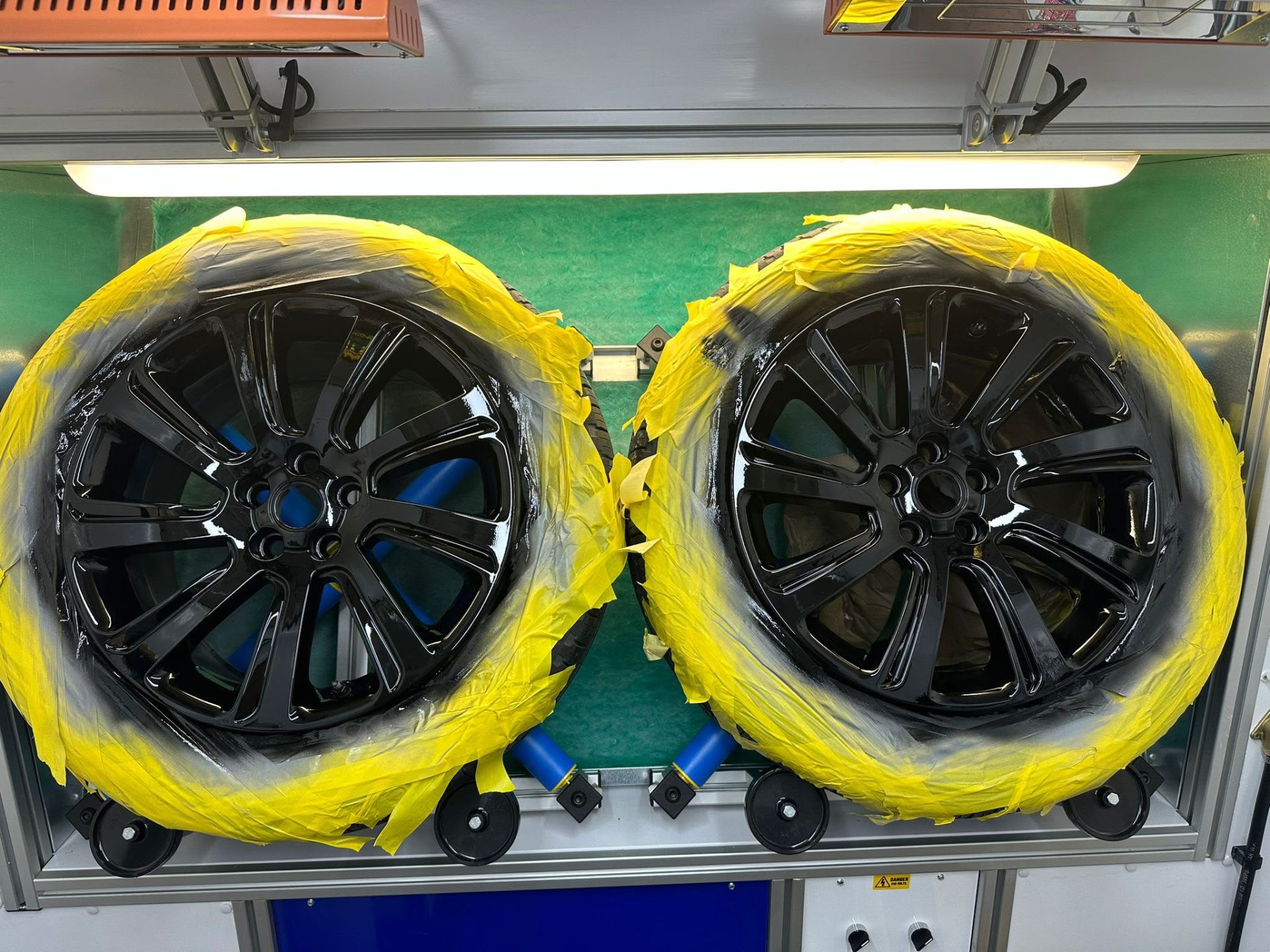 Gloss black wheel refurbishment